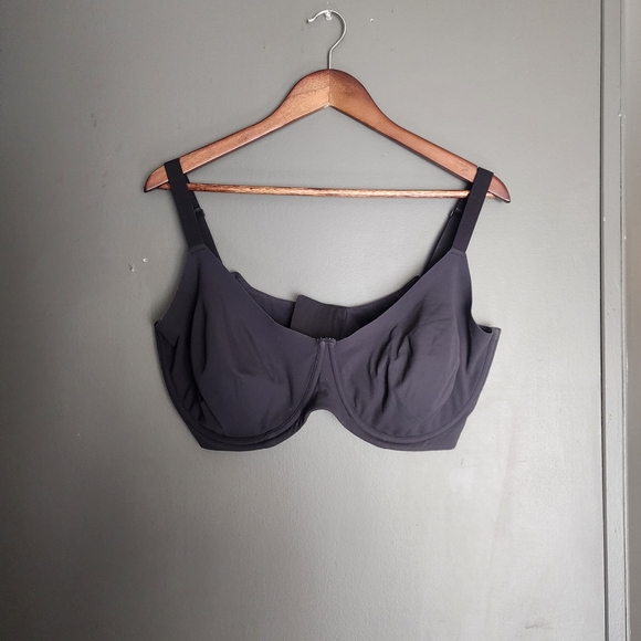 Skims Black Seemless Underwire Soft T Shirt Bra. Black Size 42DDDD - Picture 1 of 8